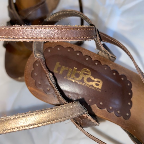 Tribeeca by Kenneth Cole Production Brown Wedges. Size 8 - Picture 6 of 7